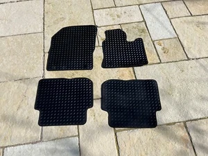 Rubber Car Mats for VW Touran (2007-2015) Tailored Fit Heavy-Duty Waterproof - Picture 1 of 1