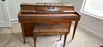 Piano  - Image 1 of 4