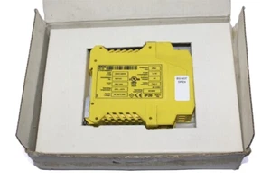 SICK UE401-A0010 SAFETY RELAY 6027343 - Picture 1 of 7