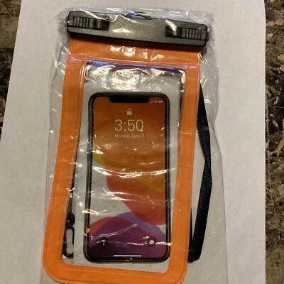 Waterproof Phone Holder BAG with LANYARD for iPhone, Samsung.  All Smart phone - Image 1 of 2