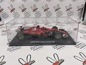 Die Cast " FERRARI SF70H - Sebastian Vettel - 2017 " + Course Car For Corsa 1/24 - Picture 1 of 2