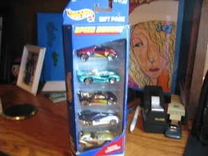 VINTAGE 1997 HOT WHEELS GIFT PACK #18831 SPEED DEMONS 5 CAR PACK FREE SHIPPING - Picture 1 of 2