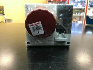 SCAME 406.1686 PRESA INCASSO OMNIA CON FUSIBILI 3P+T 16A 6H IP67 - Foto 1 di 1