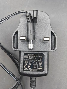 Ruide RD1201500-C55-153YG Alimentatore Adattatore AC 12V 1,5A Spina a Parete UK - Foto 1 di 1
