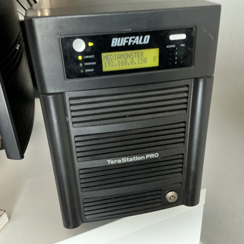 BUFFALO TERASTATION PRO 4 BAY- TS-H3.0TGL/R5-R - READ - Image 1 of 4