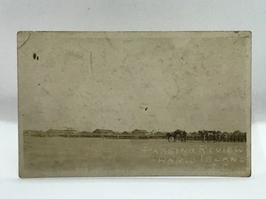 RPPC WW 1 ERA PASSING REVIEW PARADE PARIS ISLAND SC RECRUIT DESCRIPTION ON BACK - Picture 1 of 2