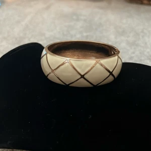NWOT Premier Designs Off-White Enamel and Rose Gold Bangle Cuff Bracelet - Picture 1 of 5