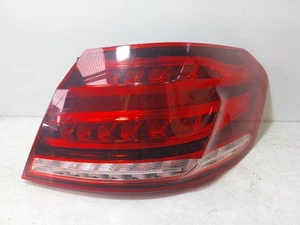 MERCEDES BENZ E 220 RHD 2013 RÜCKLEUCHTE/RÜCKLEUCHTE AN KAROSSERIE RECHTE SEITE A2129060657 - Bild 1 von 6