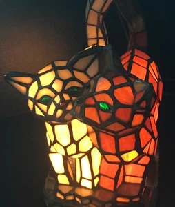 L10771 Cats in Love Tiffany Style Stained Glass Accent Table Lamp 2 Cats EC - Picture 1 of 8