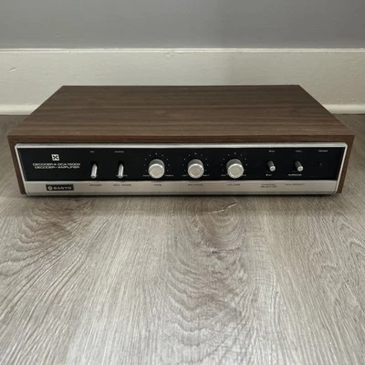 三洋解码器放大器 4 DCA 1500X 接收器 四声道 20 世纪 70 年代 用于零件 阅读 — 第 1/4 张图片