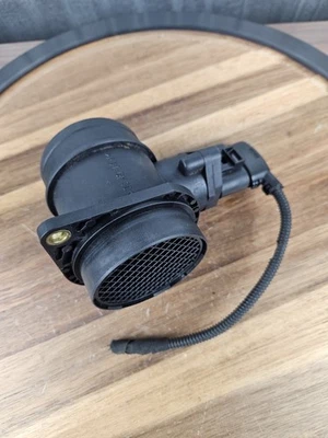 Sensor de flujo de aire másico Bosch Audi Q7 VW Toureg 4,2 L se adapta a 06A906461G OEM Foto 1 de 4