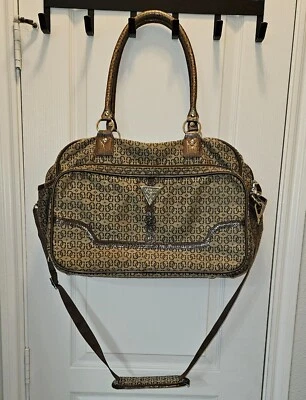 Bolsa de viaje GUESS bolsa de pañales correa ajustable aislada durante la noche Foto 1 de 4