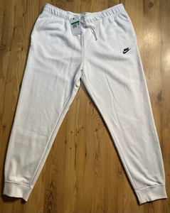 Size XL Nike Women’s Sportswear Club Fleece Mid-Rise Jogger White DQ5191-100 - Picture 1 of 6