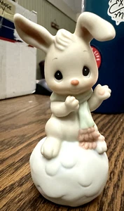 “Snowbunny Loves You Like I Do” 1996 Precious Moments Figurine, 183792 FREE SHIP - Picture 1 of 7