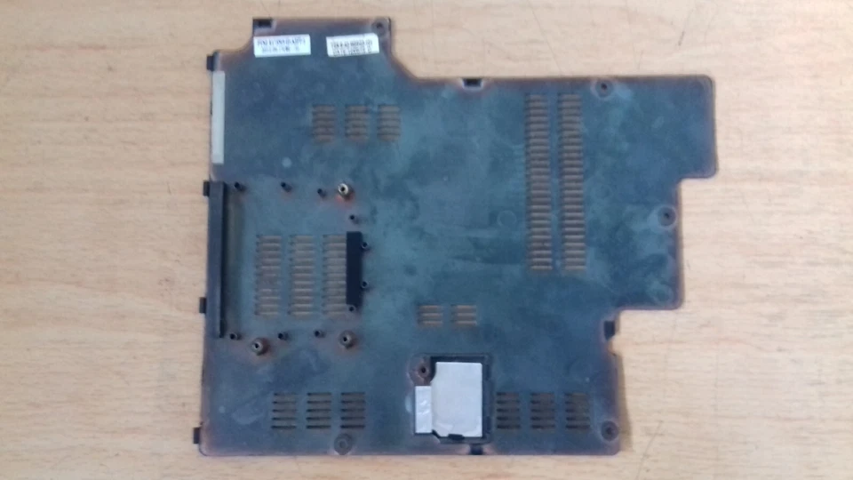 CUBIERTA RAM PUERTA CLEVO RAM W253BW Foto 1 de 4