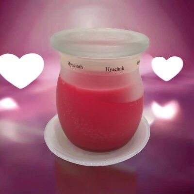 Vela retirada Illuminations jacinto, vela Yankee de 13,5 oz 100 horas de combustión en muy buen estado Foto 1 de 4