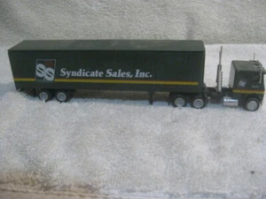 HO scale Concor SEMI TRACTOR & 45' TRAILER Syndicate Sales Inc - Picture 1 of 7