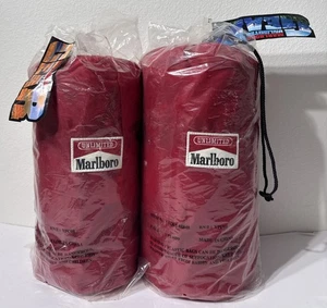 Juego de 2 etiquetas de saco de dormir Marlboro Unlimited Gear rojo con cordón - Imagen 1 de 5