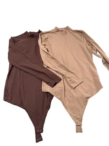 Paket mit 2 A & F Soft Collection Bodyanzügen mit Stehkragen Größe XL braun und hellbraun - Bild 1 von 7