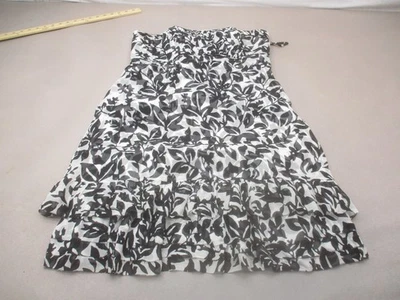 Vestido sin tirantes floral de seda talla 14 White House Black Market para mujer 395 Foto 1 de 4