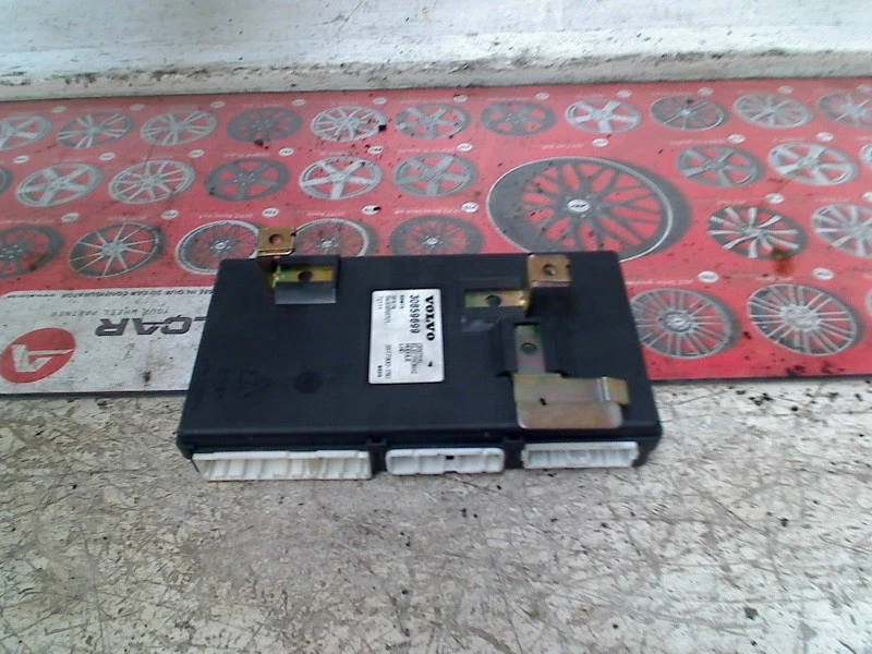 CENTRALINA VARI Volvo V40 (VW) Combi 1.8 16V (B4184S9) 1999 - Immagine 1 di 1