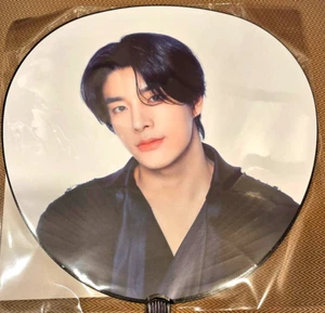 ENHYPEN JAKE WALK THE LINE PIQUETE IMAGEN MD Oficial Uchiwa Edición Verano JAPÓN - Imagen 1 de 2