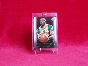 2003 Upper Deck #1 Lebron James Rookie  Basketball Card - Picture 1 of 4