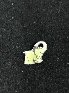 PIN ELEPHENT SMALL SILVER SHOWER BADGE - Picture 1 of 1