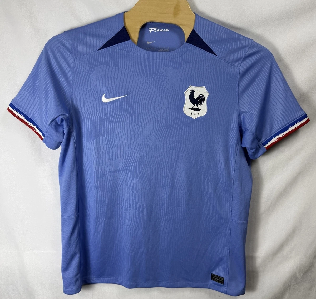 Preços baixos em France National Team Roupas e Souvenirs para fãs