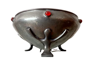 Liberty ARTS CRAFTS Zinn Schale OLIVER BAKER London rot Cabochon antik um 1920 - Bild 1 von 9