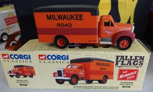 Corgi Classics Fallen Flags The Milwaukee Road Mack B Box Van 1/43 - Picture 1 of 4