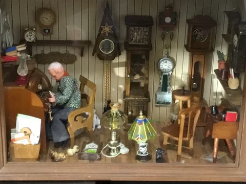 Vintage Miniatures With Wood Display WOW! Cover
