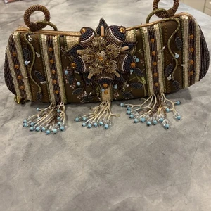 Mary Francis Shoulder Handbag Neutral Satin w/ Beading Stunning Accessory NWOT - Bild 1 von 13