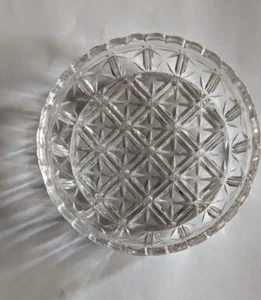 Vintage Glass Patterned Dish - Picture 1 of 7