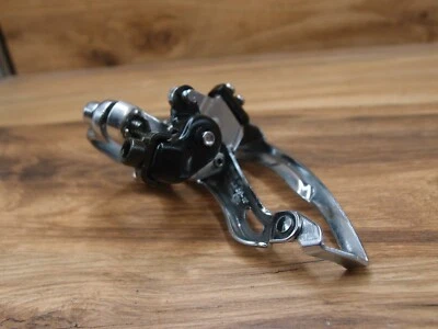 2000 MTB front derailleur Shimano Alivio FD-MC18 VIA Japan top pull 31.8 mm - Imagem 1 de 4