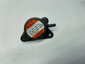 Suzuki SV650 S K3 Radiator Lid Lock Cap Radiator Cap (8) 04' - Picture 1 of 2