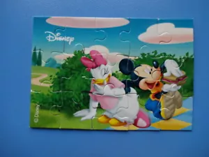 Entenhausen / 15 teiliges Disney Puzzle / Daisy und Micky beim Picknick - Bild 1 von 1