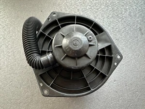 Nissan Patrol Y61 GU4 2005 ZD30 MOTOR & FAN ASSY-BLOWER 27220VB002 - Picture 1 of 7