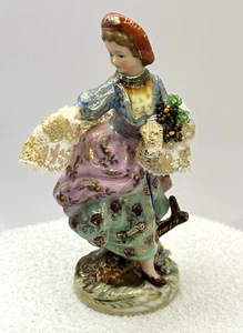 Estatuilla de dama victoriana vintage - encaje - cuentas - dorado - Japón ocupado 5-3/4" - Imagen 1 de 12