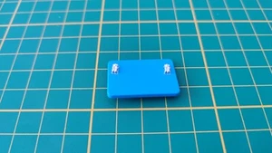Couvercle supérieur batterie droite 67C n°67 Porsche 911 Carrera 1/8 Altaya B37 - Foto 1 di 2