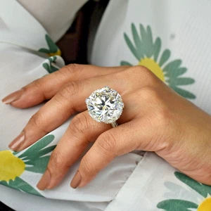 RARE Certified 29.90Ct White Diamond Cocktail Ring ! FREE Diamond studs! - Picture 1 of 12