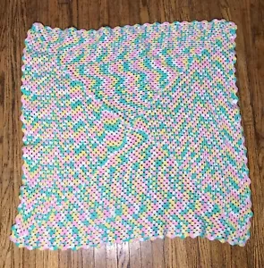 Crochet Vintage Rosa Amarillo Menta Verde Blanco Bebé Afgano Tiro Abuela Núcleo - Imagen 1 de 3