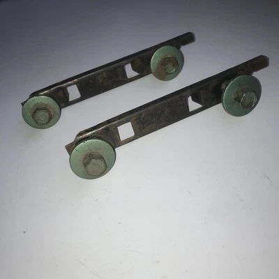 OEM MOPAR A-cuerpo A TRUNK CLIPS & PERNOS 1970-76 Plymouth Duster Valiant Dodge Dart Foto 1 de 3