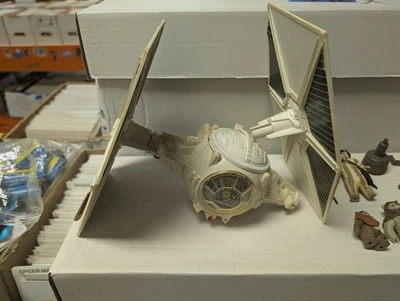 Lote De Colección Star Wars, Wicket, Logray, Chief Chirpa, Teebo, TIE Fighter Foto 1 de 2