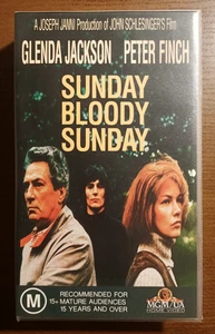 Sunday Bloody Sunday (1971) - 1994 Australian VHS Tape, PAL / Peter Finch - Picture 1 of 4