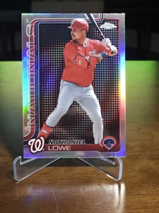 2025 Topps Chrome Nate Lowe #49 Lightboard Logo Rifrattore Nazionali, Red Sox SP - Foto 1 di 2