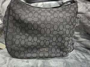 Nuevo bolso de hombro Coach F29959 Signature de lona gris negro - Imagen 1 de 19