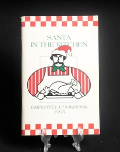 1995 Dillard's Employee Cookbook Self Published Paperback Santa In The Kitchen - Imagen 1 de 4