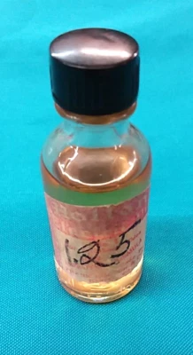 Antiguo aceite eléctrico Holton's No. 1 para diapositivas de trombón ~ fórmula mejorada Foto 1 de 4