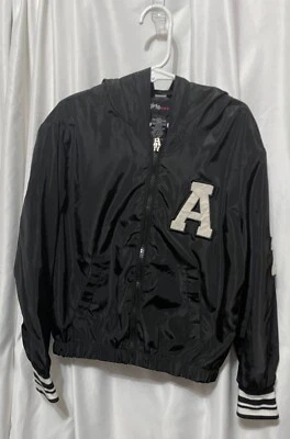 Niñas Varsity Chaqueta Cortavientos Negro/Blanco Letras y Ribete Forrado Capucha Cremallera 7 Foto 1 de 4